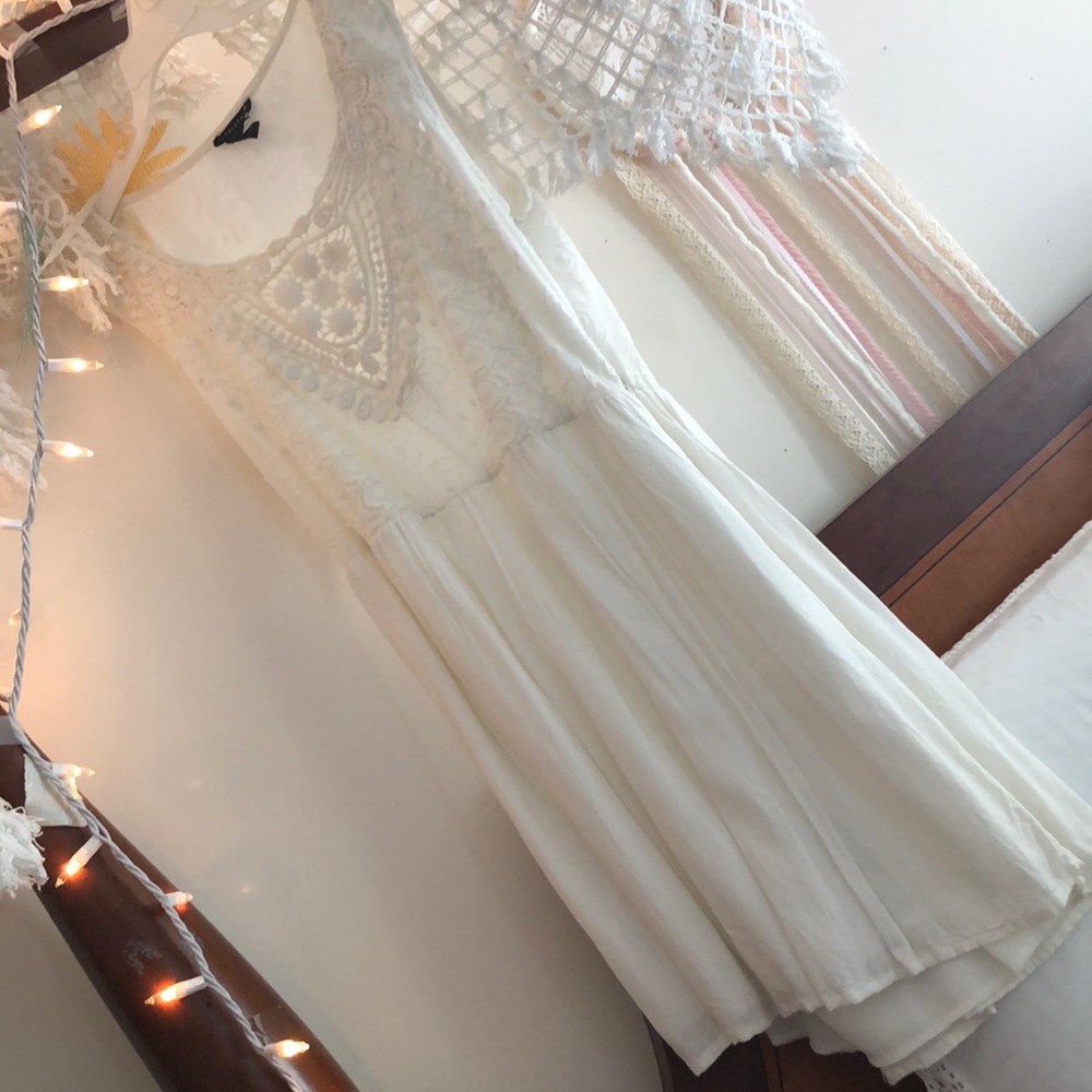 White lace Forever 21 dress